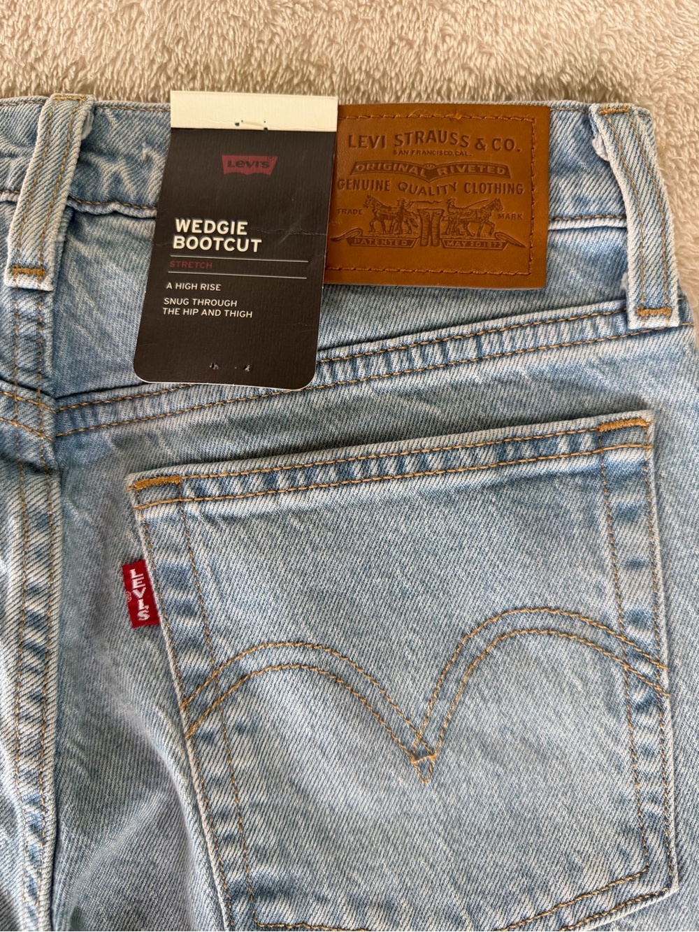 NWT Levi's Wedgie Bootcut Jeans in Blasted Stone Wash sz 27 x 32 - Picture 9 of 12